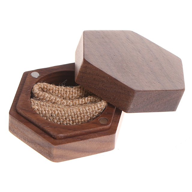 Rustykalne drewniane pudełko na zaręczyny z sygnowaniem - 1 szt - Wianko - 34