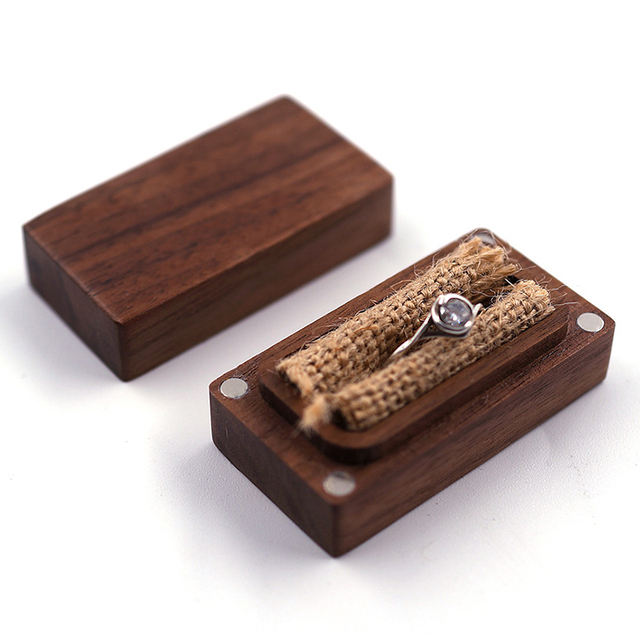 Rustykalne drewniane pudełko na zaręczyny z sygnowaniem - 1 szt - Wianko - 17