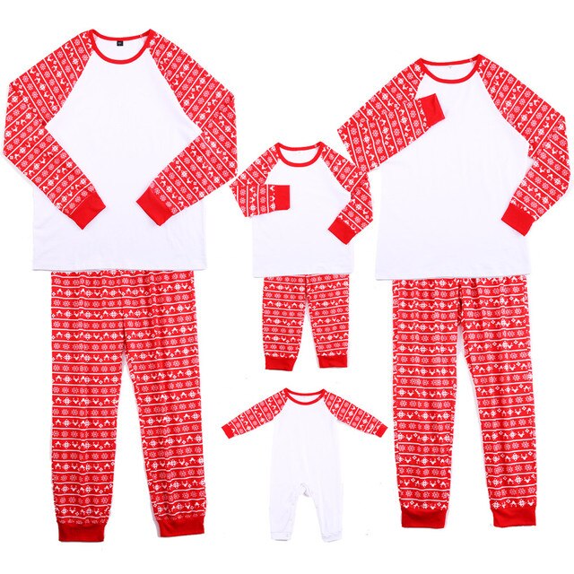 Pasujące piżamy bożonarodzeniowe dla rodziny - mama, tata, syn - Wianko - 3