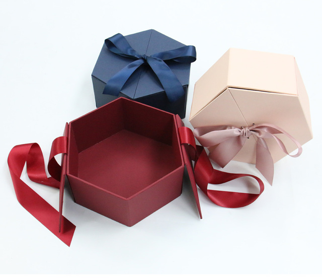 Kreatywne sześciokątne pudełko na prezent urodzinowy w motywie bawełny róża piwonia - Wianko - 15