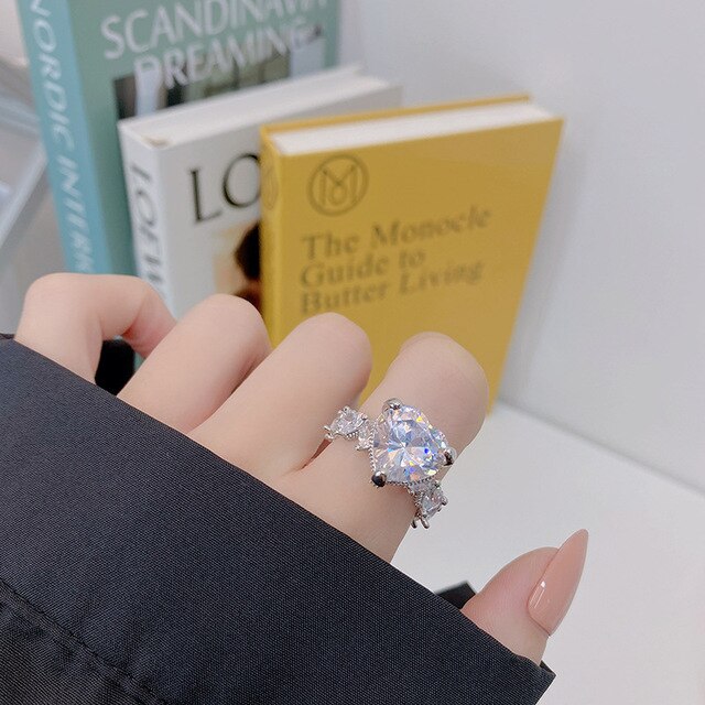 Gotycki pierścień z kryształowym sercem - modna biżuteria na ślub i wesele - Wianko - 6