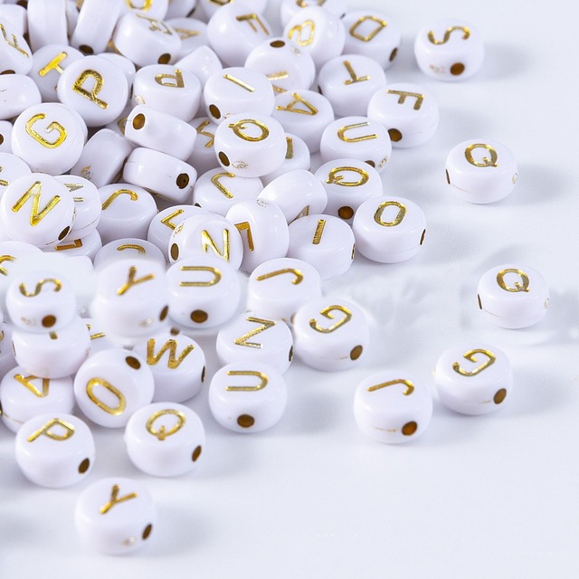 Nowe koraliki akrylowe litery złote 4*7mm, 3600 sztuk, białe drukowane litery, indywidualne smarowanie - Wianko - 1