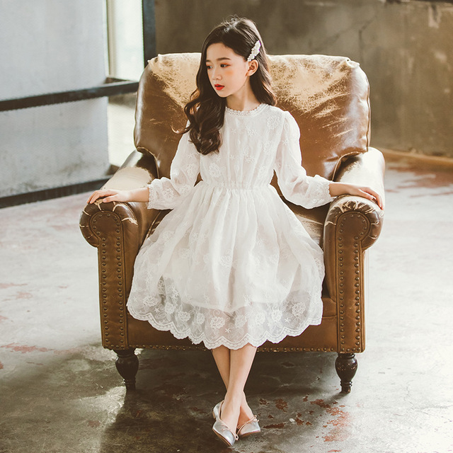 Biała sukienka Tutu z długimi rękawami i koronką - idealna na wiosenne śluby - Wianko - 5