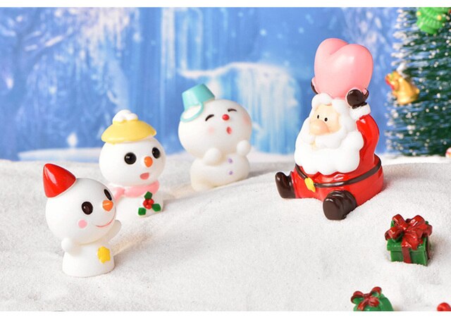 Figurka Zwierzątka Cartoon Santa Snowman dla Dzieci - Dekoracja Tortu, Prezent, Zabawka - Wianko - 9