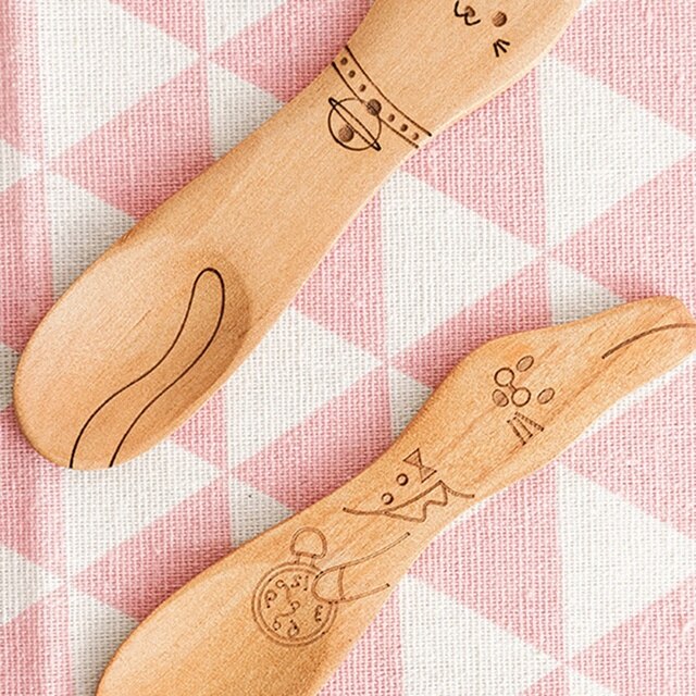 Zestaw drewnianych łyżek naturalnych japońskich dla dzieci - zwierzęce kreskówki, lody, desery - Wianko - 1