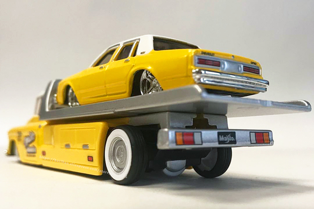 Transporter odlewania kolekcji modeli samochodów 1:64 Flatbed 2019 Ford GT Heritage Edition marki Maisto dla chłopców - Wianko - 9