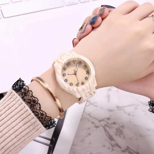 Zegarek damski imitujący materiał bambusowy z mechanicznym mechanizmem - stylowy i prosty zegarek damski w modnym wydaniu - Wianko - 2