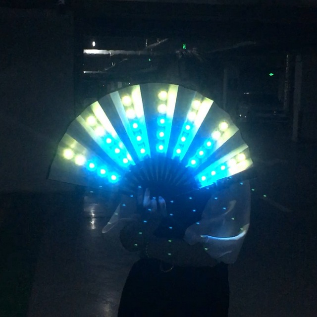 Świecący składany wentylator z kolorowymi diodami LED - idealny do imprez i tańca - Wianko - 3