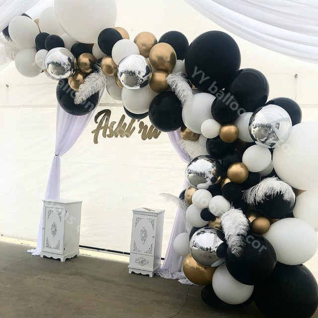 Zestaw 108 białych i czarnych balonów lateksowych do dekoracji ślubnych i urodzinowych w kolorze metalicznej złotej girlandy - Wianko - 1