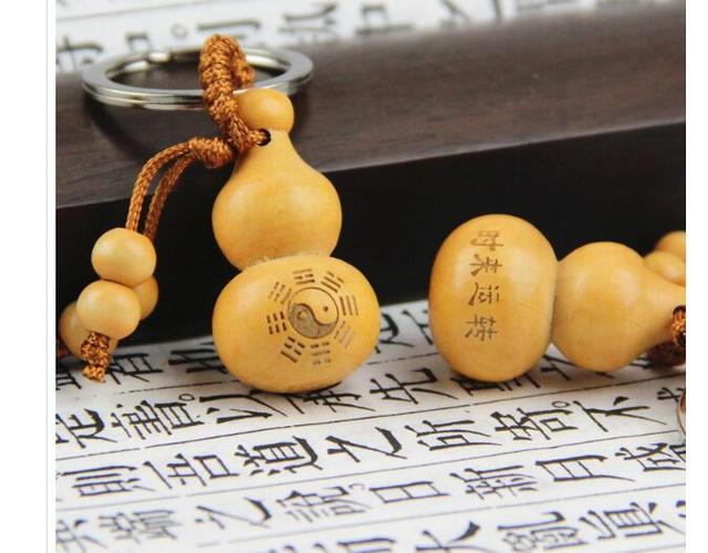 100 sztuk/partia mini drewniany breloczek w kształcie brzoskwini - tradycyjny symbol szczęścia - Wianko - 6