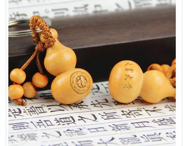 100 sztuk/partia mini drewniany breloczek w kształcie brzoskwini - tradycyjny symbol szczęścia - Wianko - 7