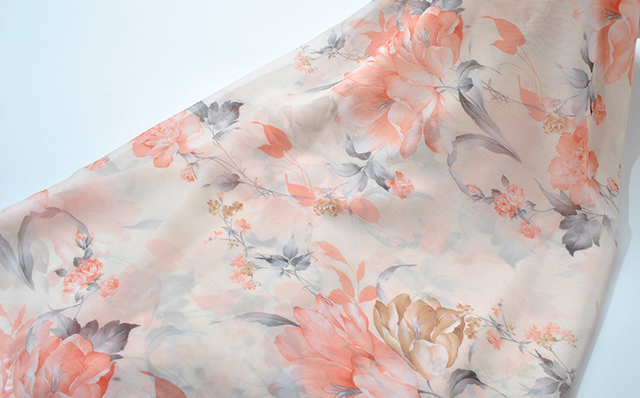 Materiał szyfonowy na metry z kwiatowym wzorem w kolorze brzoskwiniowym, idealny do letnich sukienek - szerokość 150CM - Wianko - 13