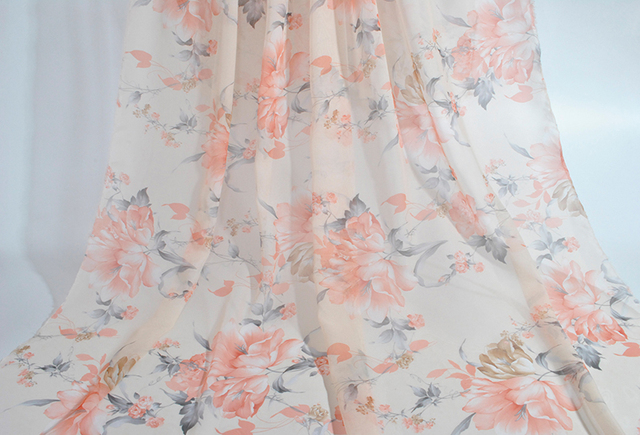 Materiał szyfonowy na metry z kwiatowym wzorem w kolorze brzoskwiniowym, idealny do letnich sukienek - szerokość 150CM - Wianko - 11