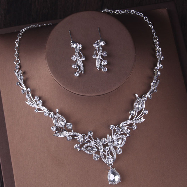 Zestaw biżuterii ślubnej - Luksusowy srebrny diadem barokowy z kryształami, a także naszyjnik i kolczyki z Rhinestone dla nowożeńców - Wianko - 5