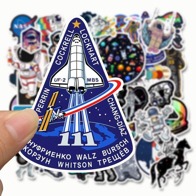 50 naklejek kosmicznych UFO Alien dla komputera, laptopa, lodówki i macbooka - astronauci, rakiety, kreskówki - DIY - Wianko - 4