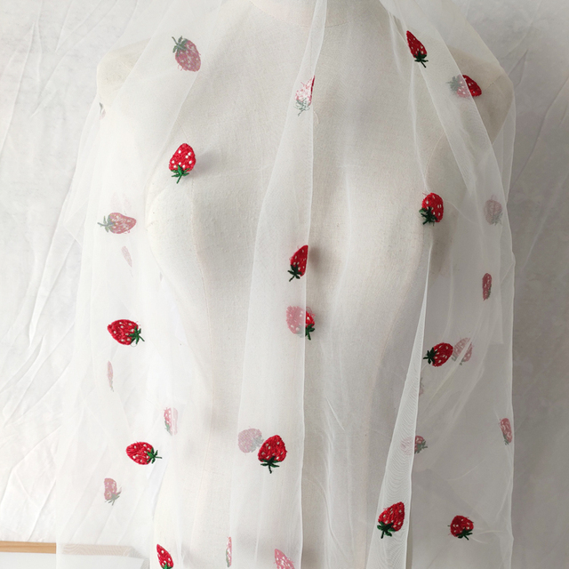 Mała siatka haftowana z białą różową koronkową truskawką - urocze akcesorium do spódnic dla uroczych lalek - Wianko - 6