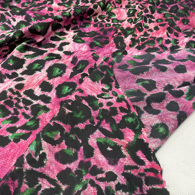 Różowy wzór w cętki luksusowego materiału Crepe De Chine - tkanina poliestrowa na suknie (na metry) - Wianko - 5