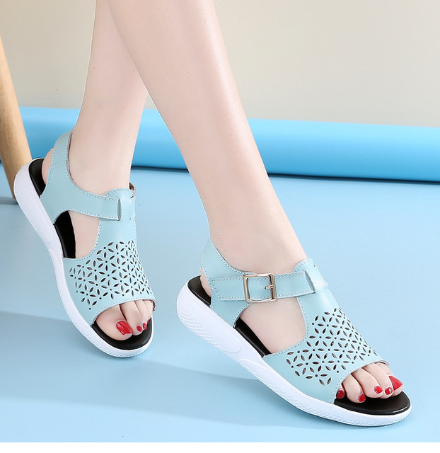 Nowe letnie skórzane sandały z płaskim obcasem dla kobiet w stylu 2021 - Wianko - 19