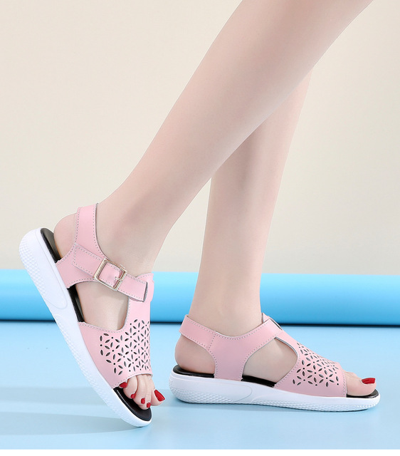 Nowe letnie skórzane sandały z płaskim obcasem dla kobiet w stylu 2021 - Wianko - 26