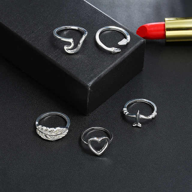 Zestaw 5 pierścionków Boho w antycznym srebrnym kolorze z motywem pióra samolotu, sercem, strzałką i mini pierścieniem - moda dla kobiet - Wianko - 6