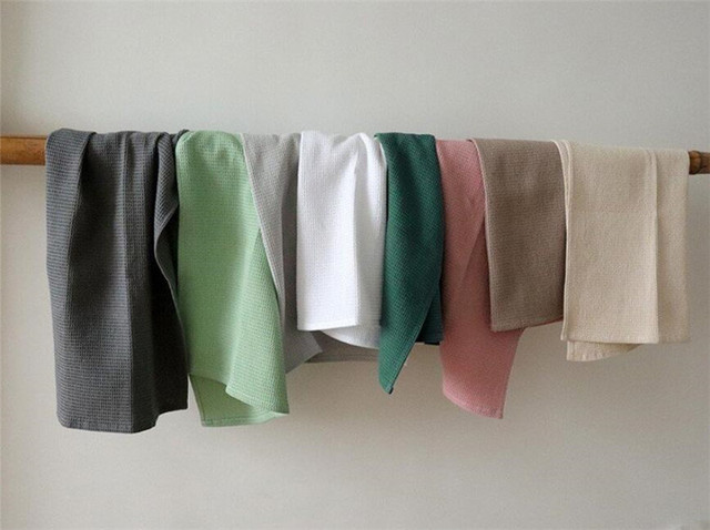 Zestaw 4 wafli ręcznikowych o wymiarach 45x65cm wykonanych z silnie chłonnej bawełny w 8 kolorach - Wianko - 6