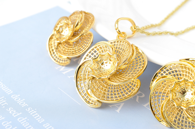 Słoneczna biżuteria - klasyczne zestawy kolczyków i naszyjników dla romantycznych kobiet na rocznicę ślubu - Wianko - 3