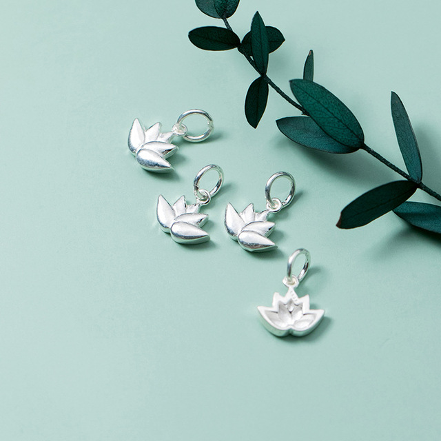 Biżuteria z kwiatem lotosu - srebrne kolczyki wykonane własnoręcznie, dziewczęce dodatki - Wianko - 1