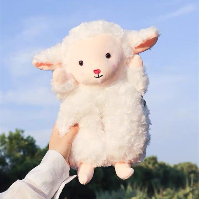 Pluszowa owieczka samochodowa Internet Celebrity ozdoba wisząca (pudełko na chusteczki) - prezent świąteczny - Wianko - 5
