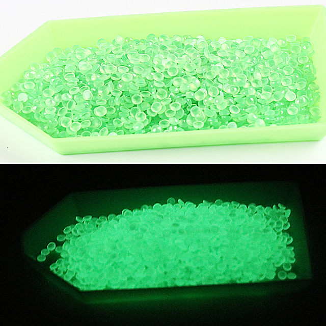 Kamień żywiczny świecący w ciemności kolorowe DMC 5200 - obraz 5D w hafcie diamentowym DIY (koła) - Wianko - 6