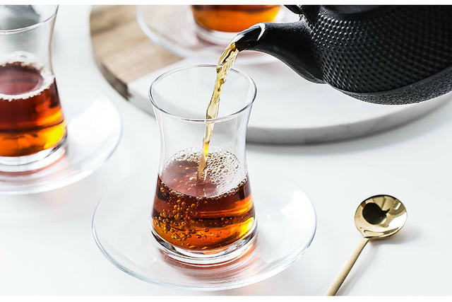 Zestaw filiżanek i spodków do kawy i herbaty: czarna herbata z Turcji, kubek termiczny, szklanka espresso i marokański design - Wianko - 11
