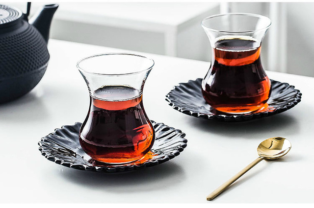 Zestaw filiżanek i spodków do kawy i herbaty: czarna herbata z Turcji, kubek termiczny, szklanka espresso i marokański design - Wianko - 12