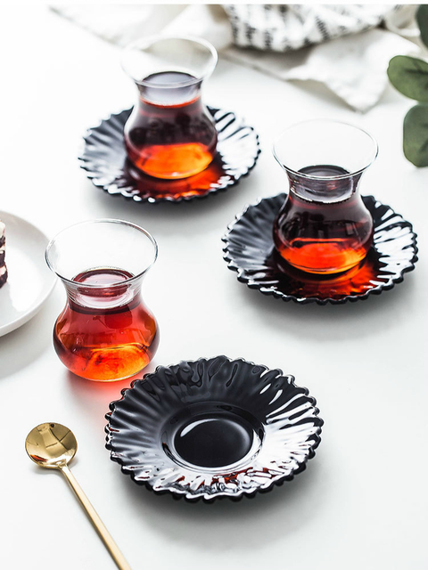 Zestaw filiżanek i spodków do kawy i herbaty: czarna herbata z Turcji, kubek termiczny, szklanka espresso i marokański design - Wianko - 7