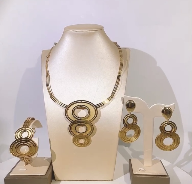 Zestaw wysokiej jakości, złotej biżuterii damskiej z Dubaju - idealny prezent na ślub i święta - Wianko - 8