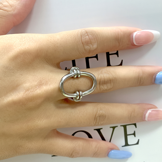 Nowy pierścionek ze stali nierdzewnej w złotym kolorze, wysokiej jakości, owalny i wydrążony, dla kobiet, w modnym stylu, idealny na prezent - Wianko - 9