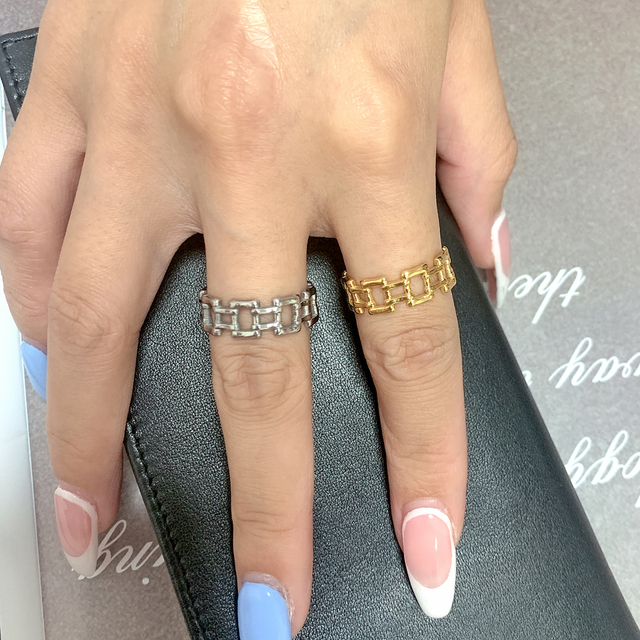 Nowy pierścionek ze stali nierdzewnej w złotym kolorze, wysokiej jakości, owalny i wydrążony, dla kobiet, w modnym stylu, idealny na prezent - Wianko - 20