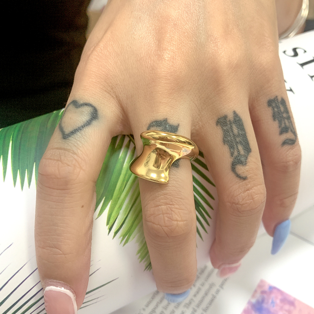 Nowy pierścionek ze stali nierdzewnej w złotym kolorze, wysokiej jakości, owalny i wydrążony, dla kobiet, w modnym stylu, idealny na prezent - Wianko - 41