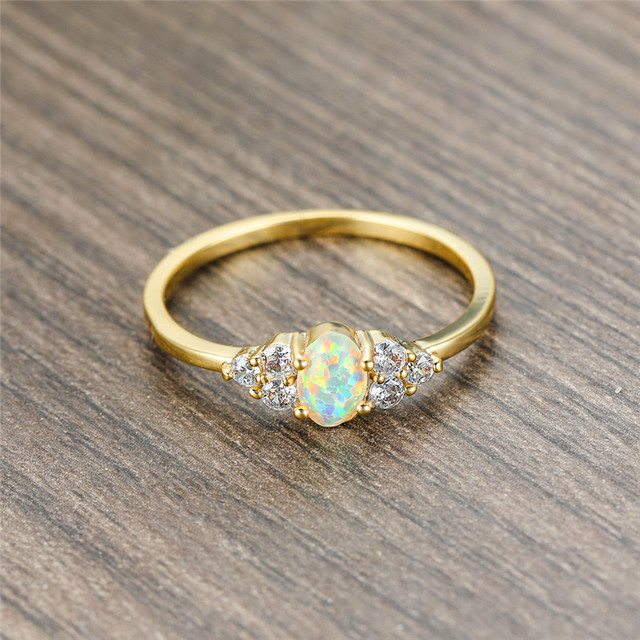 Złoty pierścień ślubny Dainty z białym opalowym kamieniem i kryształem - Wianko - 4