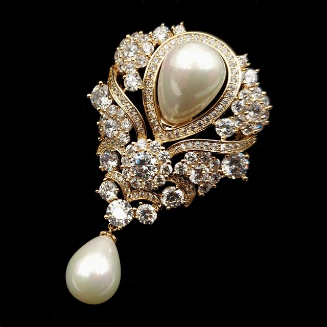 Vintage broszka ślubna w stylu wiktoriańskim z wstążką, perłą i kamieniami błyskowymi - złoty kolor - Wianko - 3