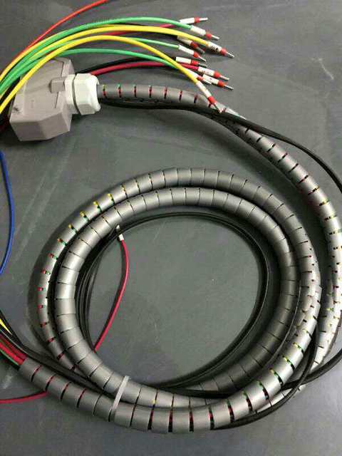 Tuleja spiralna do kabli - ochrona, zarządzanie i pakowanie kabli, długość 2m/rolka - Wianko - 5