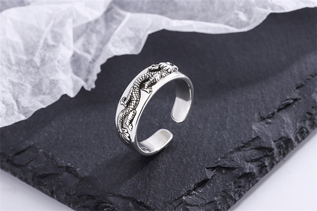 Retro zodiak smok powodzenia - elegancki, srebrny pierścień dla kobiet, rozmiar regulowany, wykonany z wysokiej jakości srebra pr. 925 - Wianko - 23
