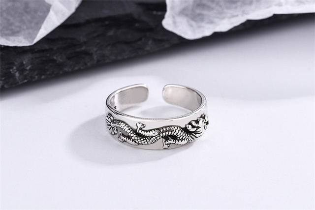 Retro zodiak smok powodzenia - elegancki, srebrny pierścień dla kobiet, rozmiar regulowany, wykonany z wysokiej jakości srebra pr. 925 - Wianko - 24