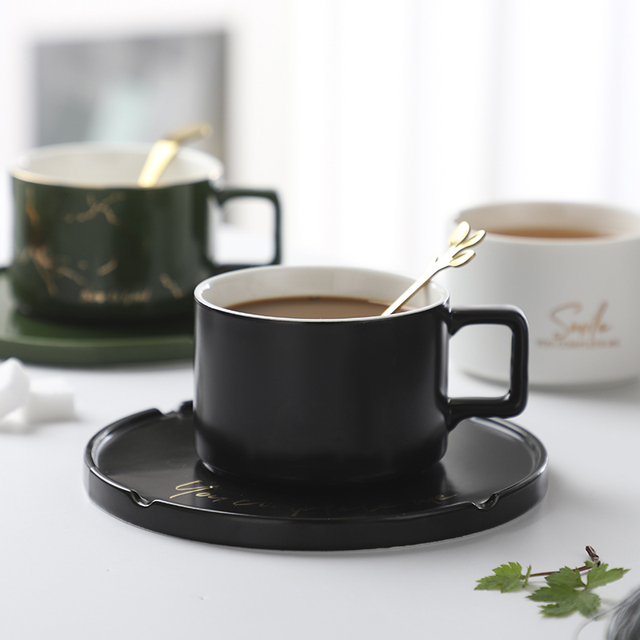 Luksusowy zestaw kubków i talerzy ceramicznych do kawy dla pary z łyżeczkami - Wianko - 15