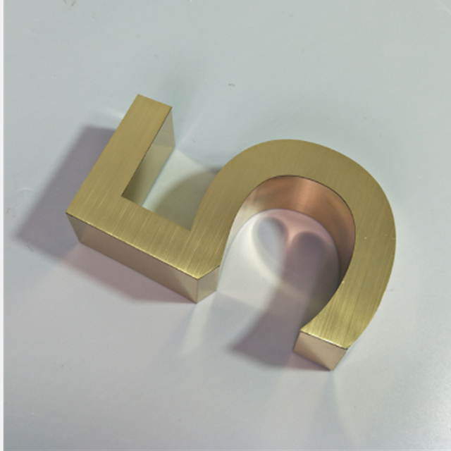 Nowoczesne 3D litery i cyfry z odkrytego metalu ze złota ze stali nierdzewnej 0-9 A-Z dla adresów domowych, hoteli, mieszkań i tablic rejestracyjnych - Wianko - 4