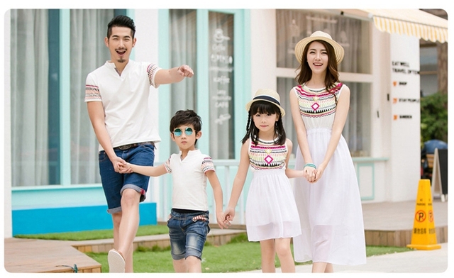 2021 Rodzinne stroje letnie w stylu etnicznym: sukienki plażowe dla matki i córki, biały T-shirt dla ojca i syna - Wianko - 15
