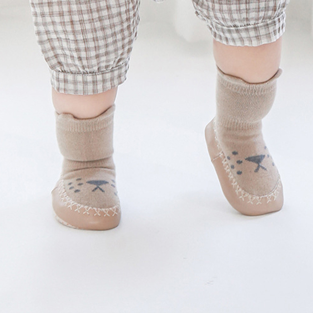 Antypoślizgowe buty z miękkimi podeszwami dla niemowląt - bawełniane, wzór z Cute Cartoon zwierzątkami - Wianko - 8