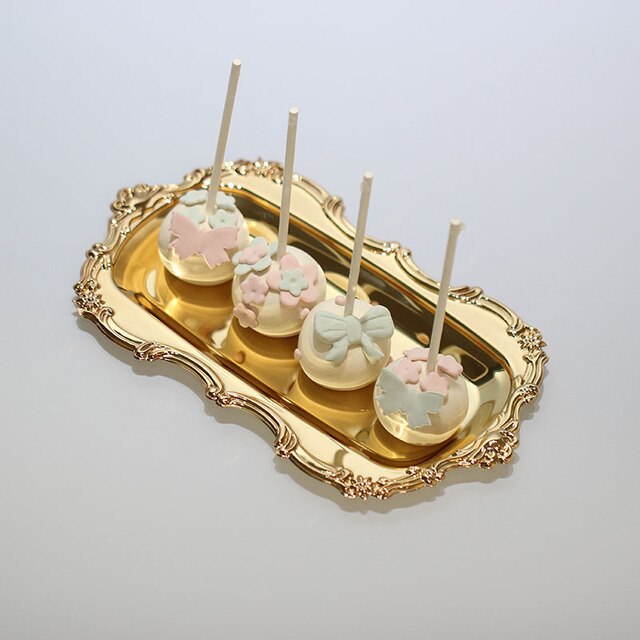 Złoty srebrny metalowy kwadratowy talerz do serwowania ciasta, przekąsek i suszonych owoców w kształcie serca - Wianko - 1