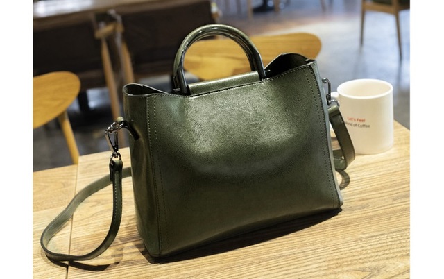 Duże pojemne torby damskie Casual Tote Bag w europejskim i amerykańskim stylu, wykonane ze skóry, na zakupy na ramię - Wianko - 3