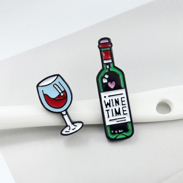 Broszka emaliowana z motywem czerwonego wina - czas, wino, butelka, szkło - Wianko - 3