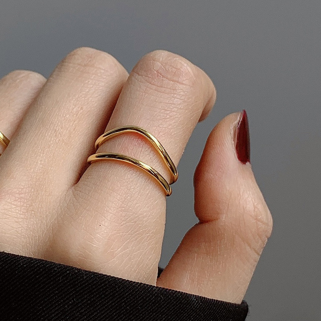 Podwójny pierścionek damski z regulacją, linie w złotym kolorze, wykonany z 925 srebra - Evimi - Wianko - 1