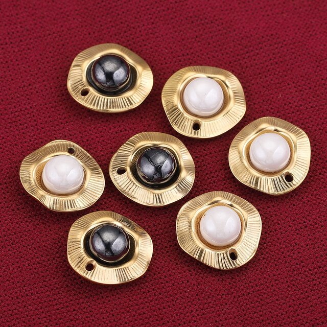5 złotych naszyjników DIY z perłowymi wisiorkami w kształcie słonecznika, wykonanych ze stali nierdzewnej - Celebrytki - Wianko - 4